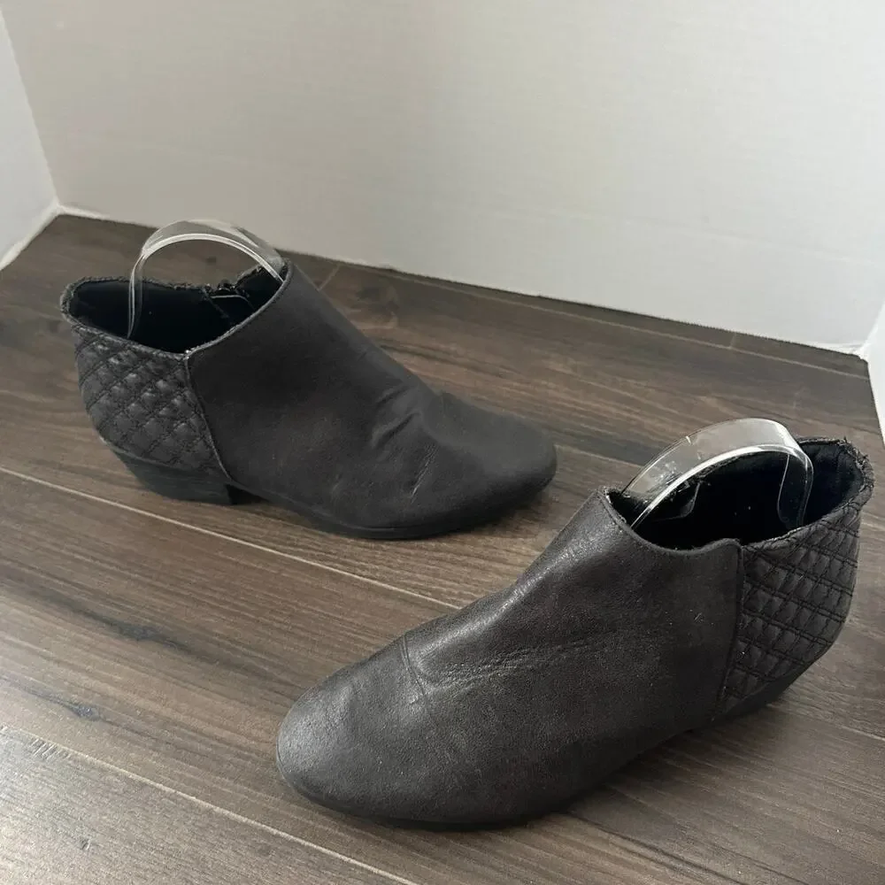 Women's Gray Easy On Side Zip Low Heel Ankle Boots Size 7.5